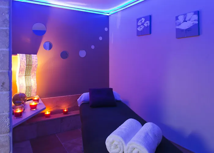 Otel Le Castillan