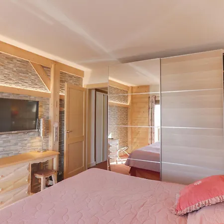 Le Castillan Hotel