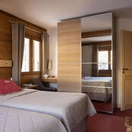 Le Castillan 3* אלפה ד'הואז
